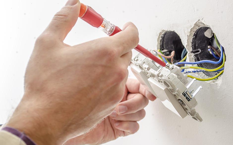 électricien dans le bâtiment Créteil